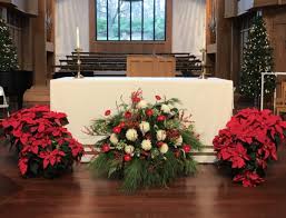 Pedestal church flowers for the altar. Christmas Memorials And Thanksgivings St Matthew S Episcopal Church