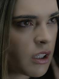 Governo e Polícia em Conflito com Glória