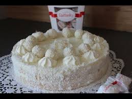 70 g puderzucker 2 vanillezucker 100 g butter 300 g weiße schokolade 3 el orangensaft 160 g kokosraspeln 1 päckchen mandeln (geschält) kokosraspeln zum wälzen zubereitung: Raffaello Torte Kokos Torte Sallys Welt Youtube
