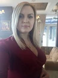 One thing about me is ima mind my sister's business like it's mine