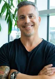 Jason Bressler's Instagram, Twitter & Facebook