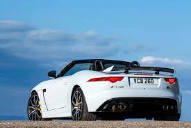 17300 km, full option, alloy wheel, sun roof, camera, sensors, bluetooth,, diamond cut seats and door panels, 8 cylinders, 5.0 l engine, 2 seats price : 2018 Jaguar F Type Svr Car Deals Oman