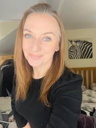 Hi i love you all Kate from UK Am chilling with Christmas Vibe 💐💐💐🎂