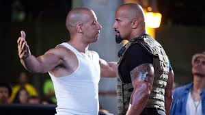 Dom é chantageado e obrigado a trair seus amigos, enquanto ajuda uma criminosa a conseguir ogivas nucleares, agora toda sua. Velozes E Furiosos Vin Diesel Indica Retorno De The Rock A Franquia Combo Infinito