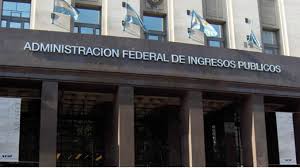 Cuando el proceso de identificación de los nuevos beneficiarios termine, los es vital que las familias que recibieron la ayuda en 2020 confirmen si siguen en las listas, pues el diseño del programa hizo varios cambios en la focalización. Devolucion De Retenciones De Iva Piden Al Gobierno Que Salde La Deuda Con Empresas Agricolas Para Evitar Que Caigan En La Trituradora Bancaria De Frente Al Campo