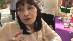 El mundo del espectáculo se vuelve a pintar de luto con la muerte de la actriz lucía guilmáin, hija de ofelia guilmáin y hermana de juan ferrara, quien falleció a los 83 años de edad. Lucia Guilmain Durante La Comida De Exalumnos 2011 Youtube