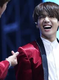 Hunter Biden explaining how good the Crvck is😭