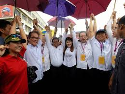 Tarikh penting pilihanraya umum ke 14 (pru14) sudah diumumkan oleh pihak suruhanjaya pilihan raya (spr) menerusi fb rasmi spr dan juga siaran lansung media elektronik seluruh malaysia. Prk Sandakan Dap Berhadapan Saingan Empat Calon