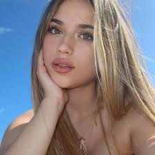 𝐀𝐝𝐫𝐢 (@addriianaa.sr)