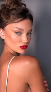 Laughing Makeup Tutorial by CristinaEfi and Jojomartistry.bernadette