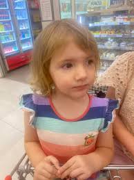 I need options for hairstyles for my daughter she is a flower girl for my  sisters wedding I'm doing her hair she will have this for her hair