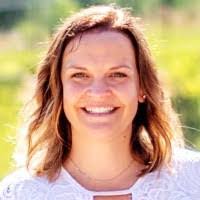 Megan Dill's Instagram, Twitter & Facebook