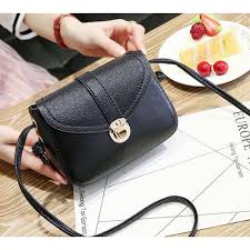 Dilengkapi dengan aksesoris premium.premium tebal aksesoris premium warna gold tas selempang pesta wanita berbahan kulit premium. Harga Tas Selempang Batam Terbaik Tas Selempang Tas Wanita Mei 2021 Shopee Indonesia