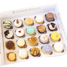 Maybe you would like to learn more about one of these? Petite Cupcakes Fifi La Femme