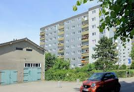 Finde 12 angebote für wohnung mieten wentorf zu bestpreisen, die günstigsten immobilien zu miete ab € 400. Metropolregion Hamburg Foto Schuppen Garage Mit Grauer Putzfassade Hochhaus Wohnsiedlung In Wentorf Bei Hamburg