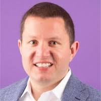 40+ perfiles de «Edgington»