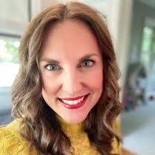 Kristen Windle's Instagram, Twitter & Facebook