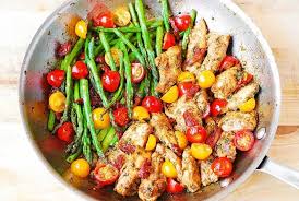 La Recette Parfaite De Casserole De Poulet Legumes Et Pesto Tres Facile Recipe Recipes Healthy Recipes Easy Soup Recipes