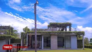 Pelaksanaan dari model rumah masa sekarang seperti yang akan kita bahas pada artikel sekarang ini melibatkan banyak elemen. Staycation Di Tengah Kebun Teh Tea Garden Resort Subang Times Indonesia