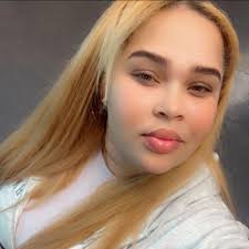 Casandra Thu Rubia Vella