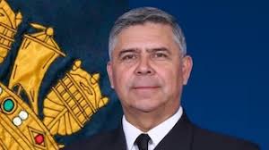 Vicealmirante Fernando Cabrera Salazar designado nuevo Comandante en Jefe  de la Armada