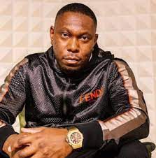 Dizzee was awarded an mbe in the queen's birthday honours last year for services to music. Dizzee Rascal Bio Age Facts Girlfriend Net Worth Family Height Wiki Trivia Albums Awards