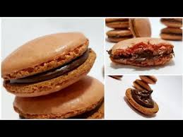 الماكارون الفرنسي في فرن الغاز بطريقة مبسطة وناجح مئة بالمئة Macaron A La Meringue Francaise Youtube In 2020 Macarons Food Hamburger Bun