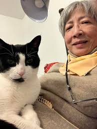 Mr Bojangles must imagine himself happy