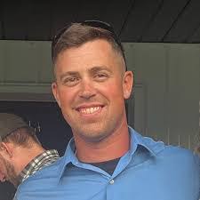 Mary Korb's Instagram, Twitter & Facebook