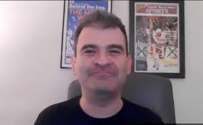 Mark Simon — a journalist whose highlights include time with ESPN, writing  books, digging for stats, and creating podcasts — encourages students to  'differentiate'