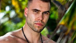 Cezary kulesza is a member of vimeo, the home for high quality videos and the people who love them. Afera W Hotelu Paradise Uczestnik Wpadl W Szal Rzucil Krzeslem I Zbil Szybe Wideo Radio Zet