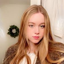 Lydia Haskins's Instagram, Twitter & Facebook