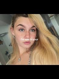 Im Lost in Your Iris Light Dessert Eye