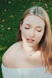 Amanda Strzelecki's Instagram, Twitter & Facebook