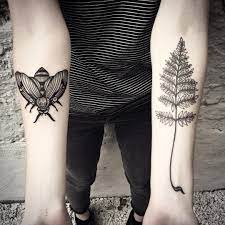 Fresh Moth Healed Fern Michelelabbate Magicmoonneedles Onamissionmachines Bullcatrotary London Tattoo Blacktattoo Bt Fern Tattoo Tattoos Flower Tattoo