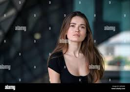Berlin, Germany. 10th Aug, 2022. Actress Zoe Moore at an exclusive photo  session in Berlin. She plays an environmental activist in the ARD film  Mother, Cutter, Child, which will be broadcast on