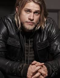 Pin Na Doske Charlie Hunnam