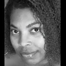 Roxie Bennett's Instagram, Twitter & Facebook