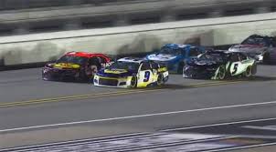 After a few laps under caution, nascar flew the red flag and called the race in bowyer's. Daytona 500 Resumes After Rain Delay Of Nearly Six Hours