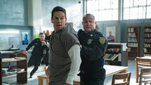 Goodreads helps you keep track of books you want to read. Mark Wahlberg Uj Filmjet Valoszinuleg Meg A Kutyak Is Untak Az Online Ferfimagazin