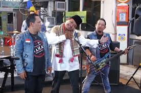 * oh angin, lagu apa yang kau bawa dari dia. Chord Wali Paling Mudah