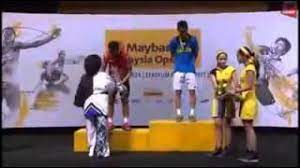 Pendengaran kes ini berjalan hampir dua jam. Rosmah Kena Boo Di Badminton Terbuka Malaysia 2014 Youtube