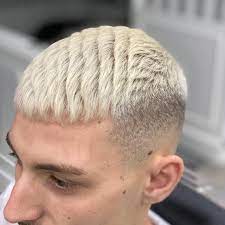 Layered haircuts will fit the needs and meet the requirements of all men, whether they have short or long, thin or thick hair. Pepito Hair Concept Summer Temptations Barbiere Pepito Barber Barbershop Barbershopconnect Haircolor Blondehair Blonde Hair Hairstyle Hairstylist Fadehaircut Haircut Fade Sfumaturecapelli Soloforbici Napoli