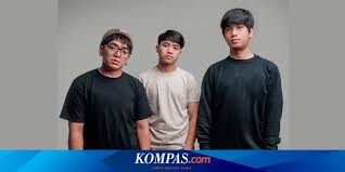 Kenangan teman sejalan adalah lagu populer dari letter for me | buat video tiktok anda sendiri dengan lagu kenangan teman sejalan dan jelajahi video 0 yang dibuat oleh kreator baru dan populer. Lirik Dan Chord Lagu Jav Stand Here Alone Halaman All Kompas Com