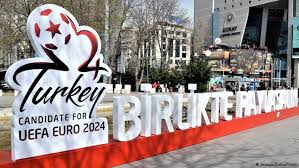 Berlin ist mit dem olympiastadion austragungsort für mindestens sechs spiele. Euro 2024 Ist Die Turkei Der Bessere Gastgeber Sport Dw 26 09 2018