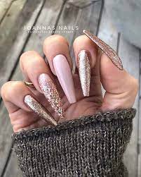 Instead, consider going with a wintry palette and a single accent. 43 Gold Nail Designs For Your Next Trip To The Salon Stayglam