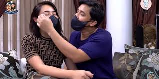Perlakuan memes pada billy syahputra di sorot, memes prameswari tak mau lihat billy sakit!! Mengaku Siap Nikah Ini 10 Alasan Billy Syahputra Jatuh Cinta Dengan Amanda Manopo Merdeka Com