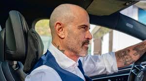 Grande Fratello: Chi è Ascanio Pacelli? Età, Katia, Instagram. Tutto  sull'Opinionista del Reality di Canale5