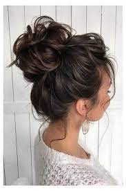 Essential Guide To Wedding Hairstyles For Long Hair High Bun Wedding Hair High Chignon Haut Mariee Photo Coiffure Mariage Coiffure Cheveux Mi Long Mariage