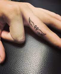 Chronic Ink Tattoo Joanna Roman Fine Line Finger Tattoo Flower Finger Tattoos Hand And Finger Tattoos Side Finger Tattoos